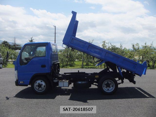 Isuzu ELF TRUCK 2015-03 8207393-4