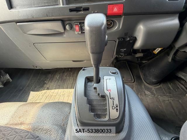 Isuzu ELF TRUCK 2020-06 8229837-18