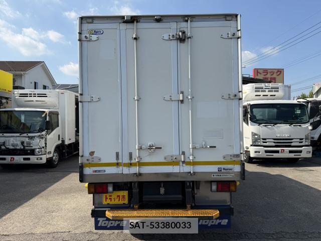 Isuzu ELF TRUCK 2020-06 8229837-2