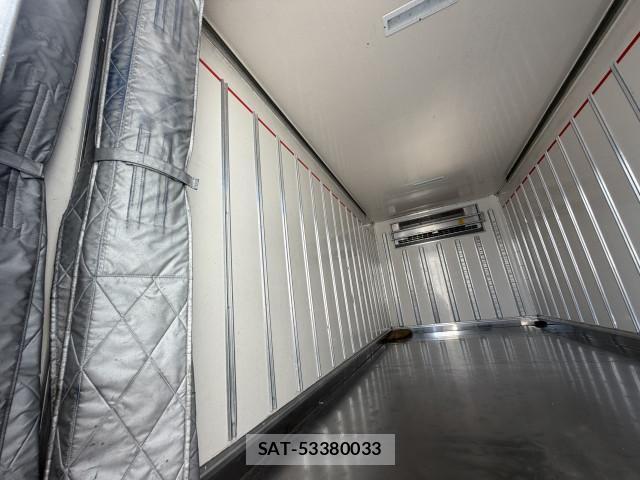 Isuzu ELF TRUCK 2020-06 8229837-6