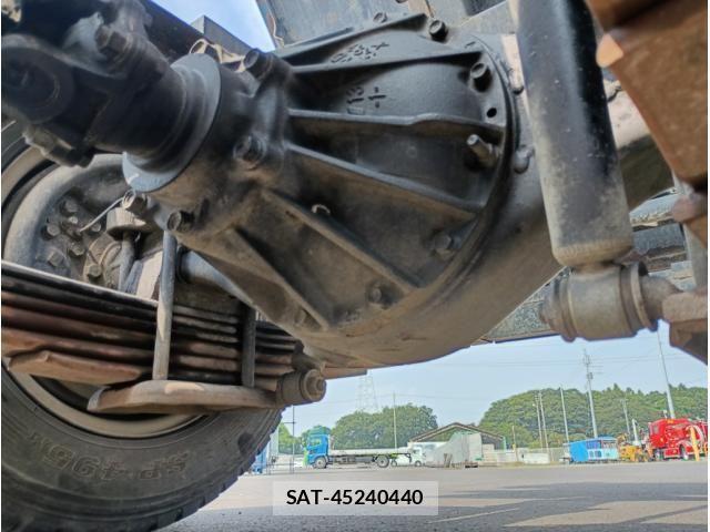 Isuzu ELF TRUCK 2017-09 8229811-16
