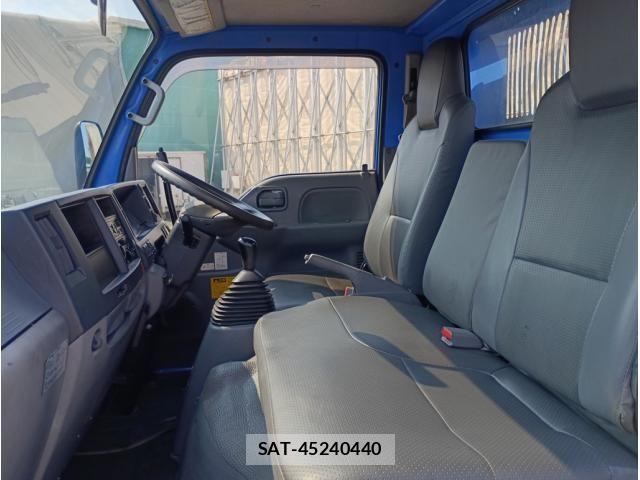 Isuzu ELF TRUCK 2017-09 8229811-22