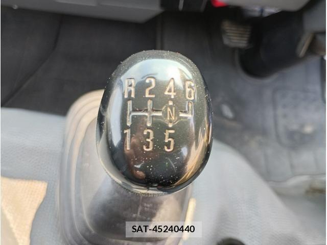 Isuzu ELF TRUCK 2017-09 8229811-24