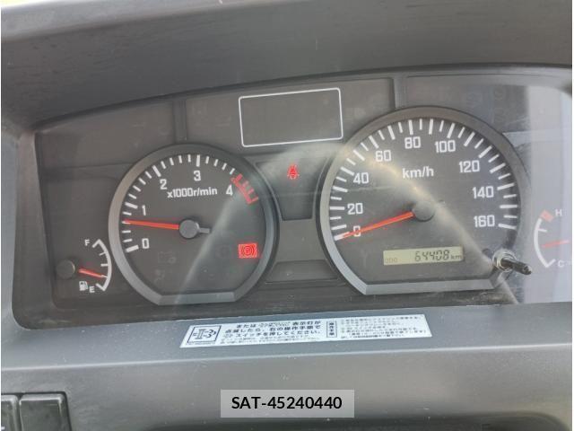 Isuzu ELF TRUCK 2017-09 8229811-26