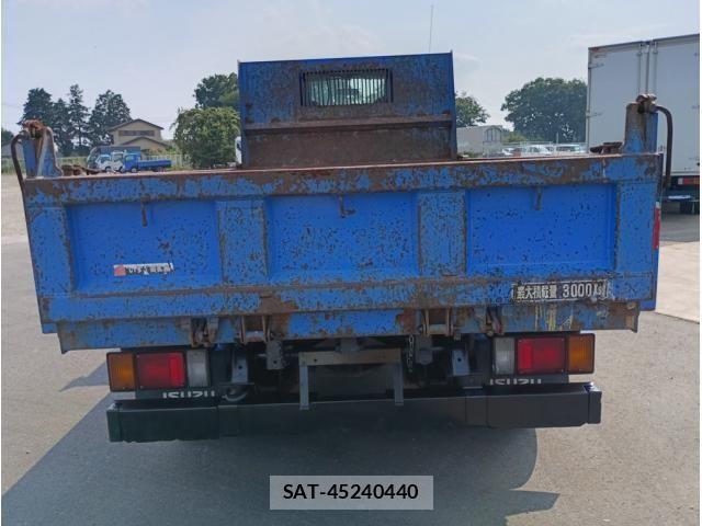 Isuzu ELF TRUCK 2017-09 8229811-4