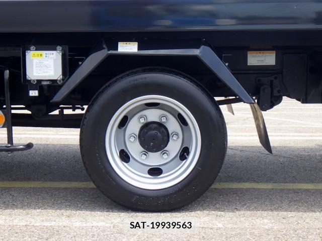 Isuzu ELF TRUCK 2024-04 8229765-23