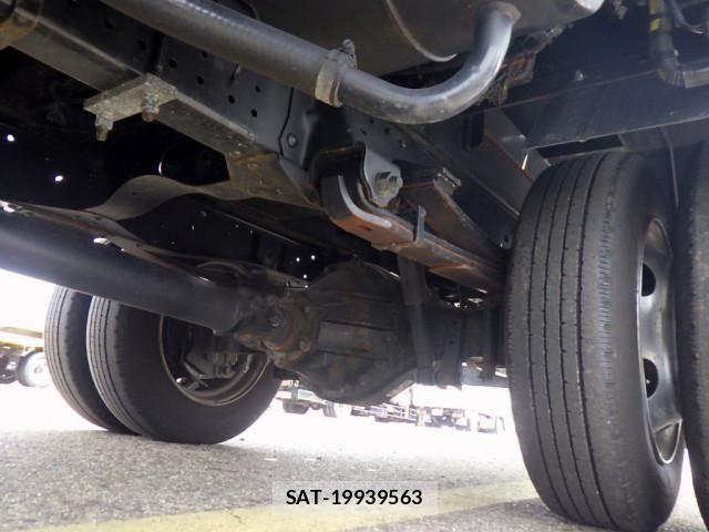 Isuzu ELF TRUCK 2024-04 8229765-24