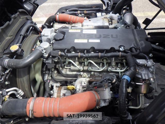 Isuzu ELF TRUCK 2024-04 8229765-27