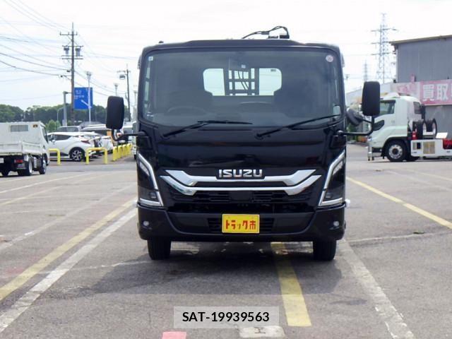 Isuzu ELF TRUCK 2024-04 8229765-2
