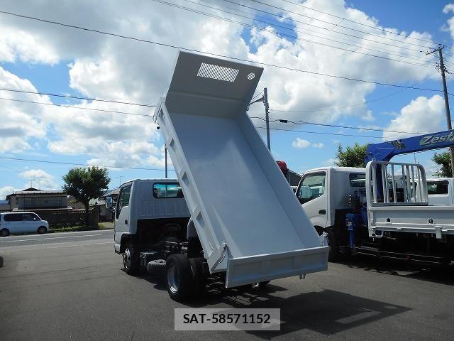 Isuzu ELF TRUCK 2006-01 8229835-10