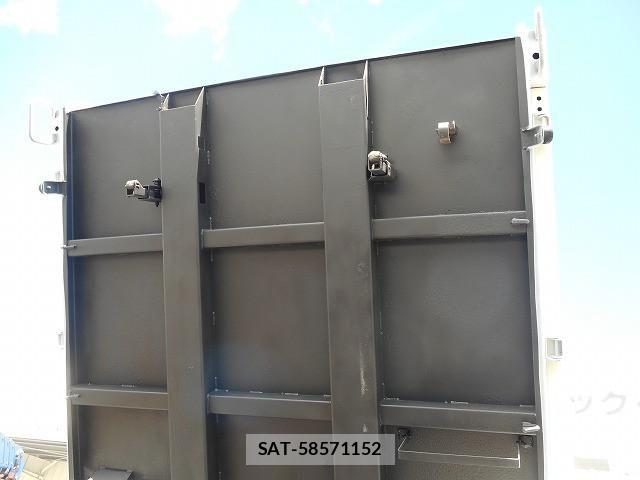 Isuzu ELF TRUCK 2006-01 8229835-12