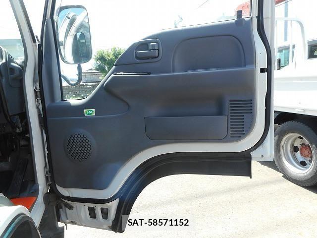 Isuzu ELF TRUCK 2006-01 8229835-16