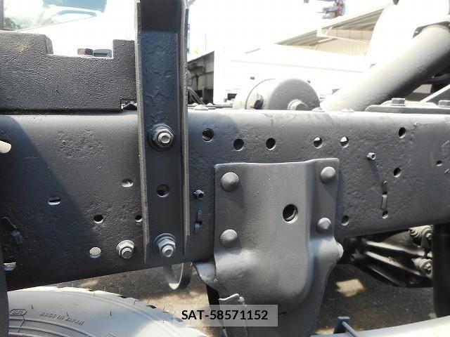 Isuzu ELF TRUCK 2006-01 8229835-27