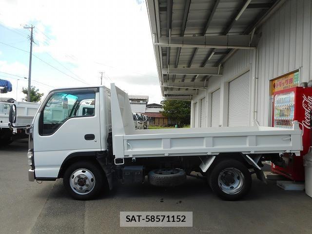 Isuzu ELF TRUCK 2006-01 8229835-4