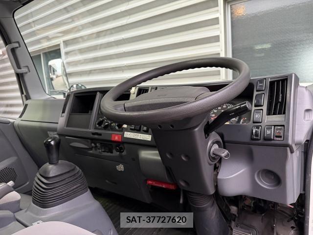 Isuzu ELF TRUCK 2017-07 8229795-16