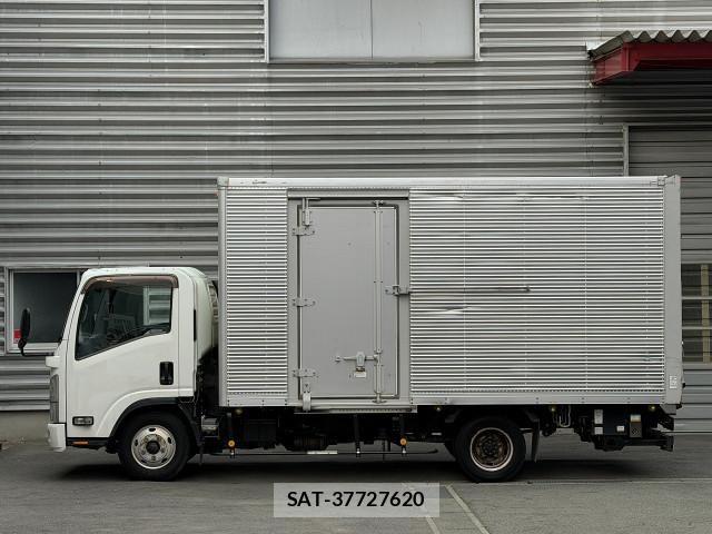 Isuzu ELF TRUCK 2017-07 8229795-1