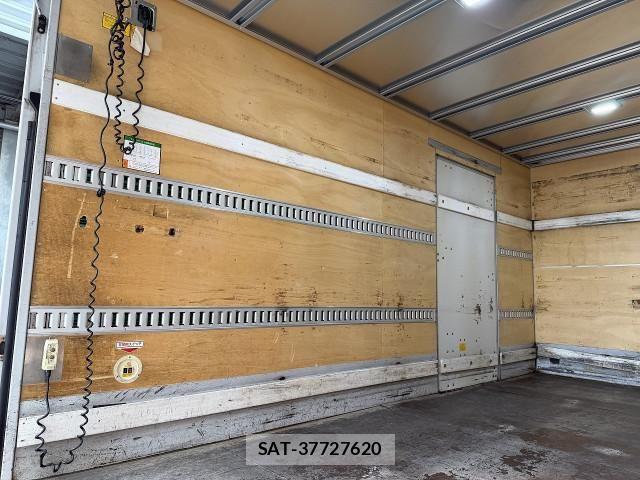 Isuzu ELF TRUCK 2017-07 8229795-22