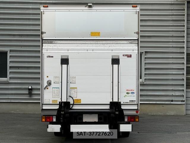 Isuzu ELF TRUCK 2017-07 8229795-3