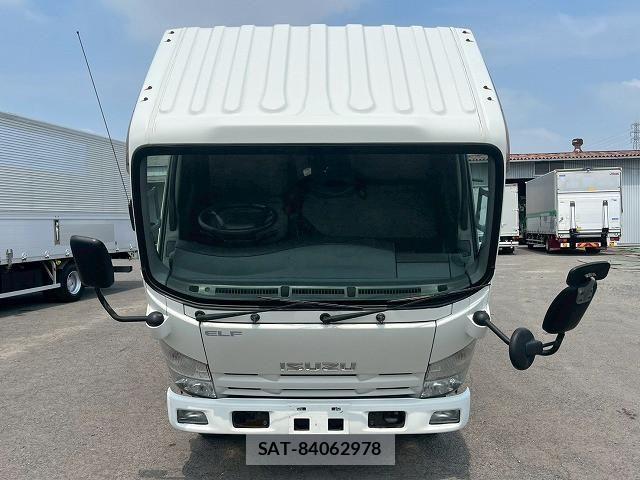 Isuzu ELF TRUCK 2013-02 8229829-2