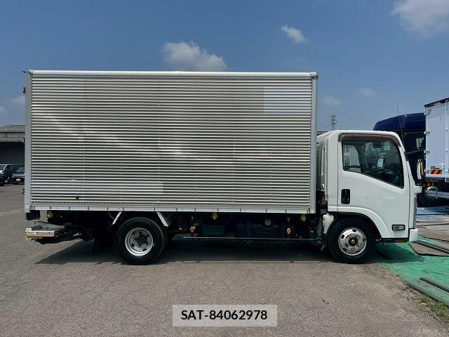 Isuzu ELF TRUCK 2013-02 8229829-4