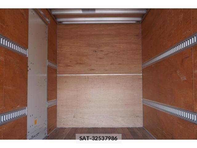 Isuzu ELF TRUCK 2018-12 8229785-23