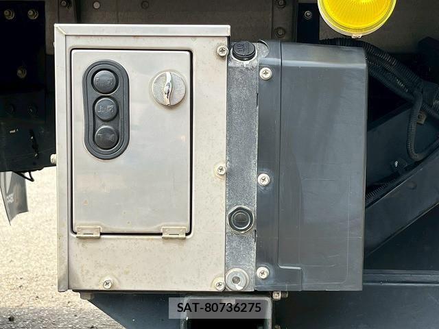 Isuzu ELF TRUCK 2015-08 8229830-16