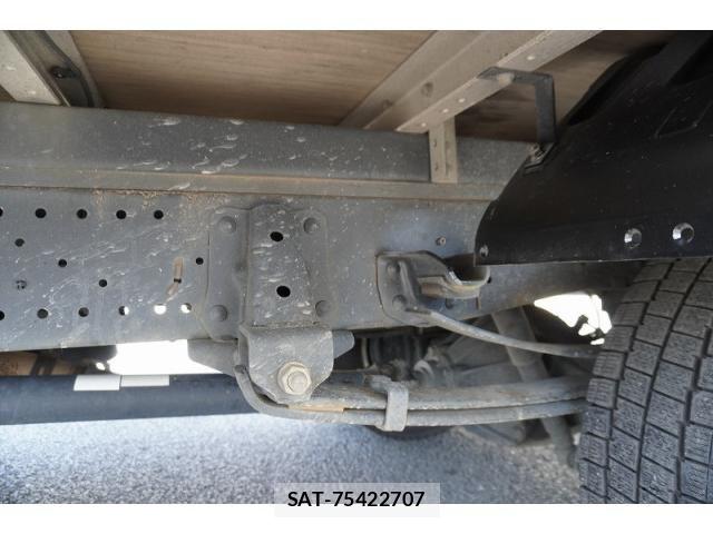 Isuzu ELF TRUCK 2019-03 8229796-10