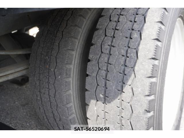 Isuzu ELF TRUCK 2017-05 8229818-9