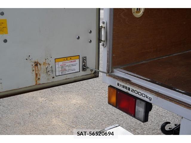 Isuzu ELF TRUCK 2017-05 8229818-24