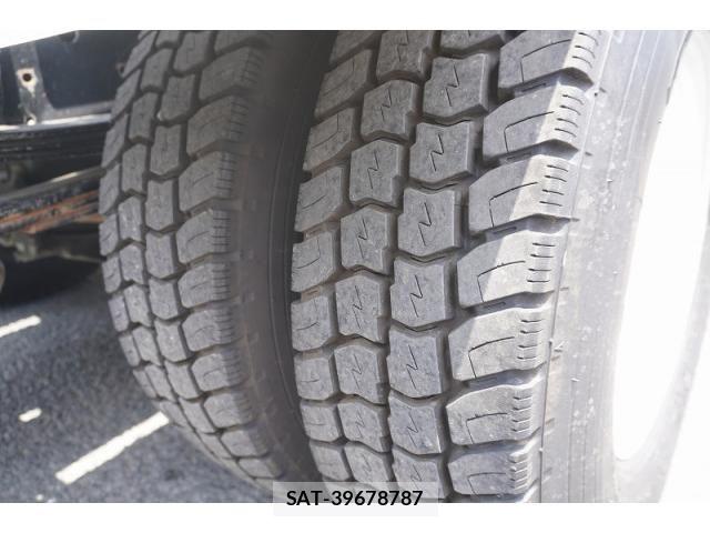 Isuzu ELF TRUCK 2017-12 8229771-10