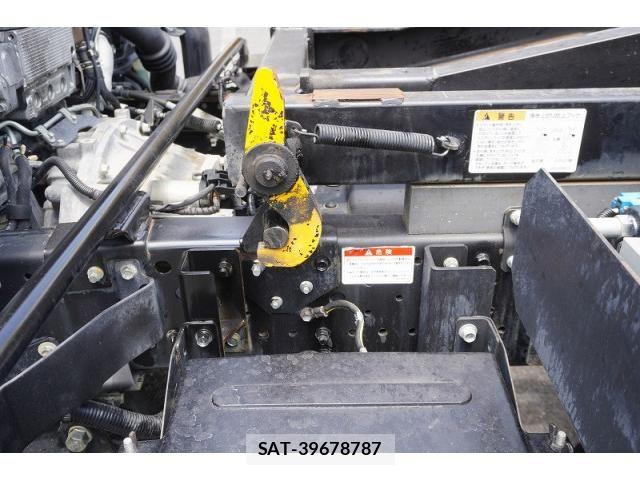 Isuzu ELF TRUCK 2017-12 8229771-12