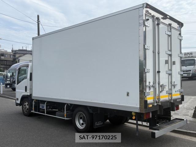 Isuzu ELF TRUCK 2017-06 8229828-2