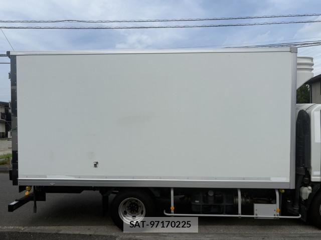 Isuzu ELF TRUCK 2017-06 8229828-5