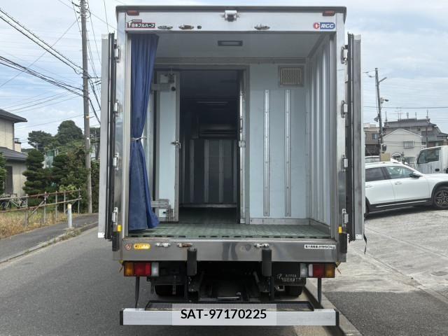 Isuzu ELF TRUCK 2017-06 8229828-8