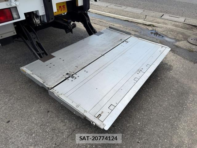 Isuzu ELF TRUCK 2016-02 8229834-9