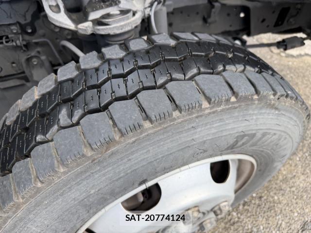 Isuzu ELF TRUCK 2016-02 8229834-14