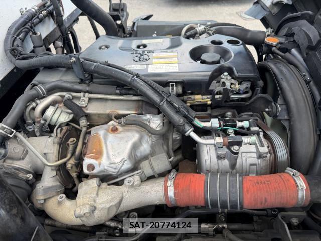 Isuzu ELF TRUCK 2016-02 8229834-18
