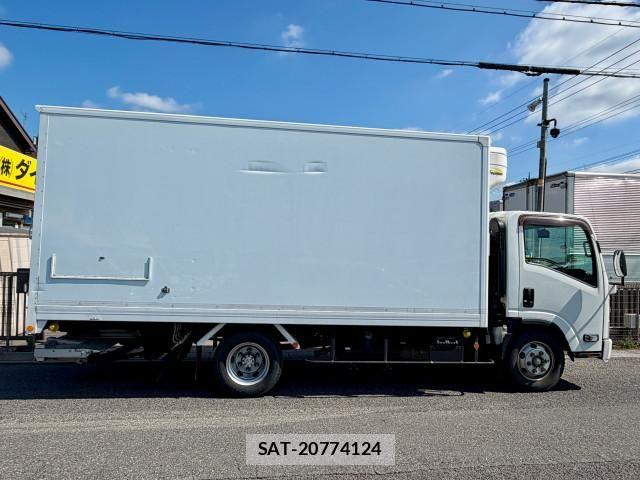 Isuzu ELF TRUCK 2016-02 8229834-2