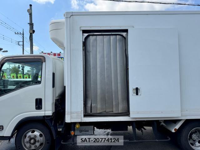 Isuzu ELF TRUCK 2016-02 8229834-4