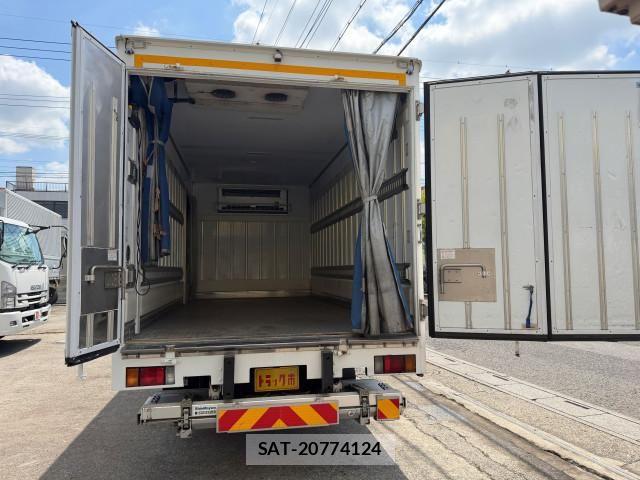 Isuzu ELF TRUCK 2016-02 8229834-8