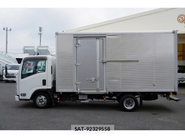 Isuzu ELF TRUCK 2018-12 8229813-2
