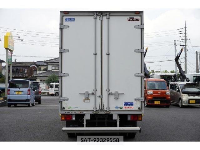 Isuzu ELF TRUCK 2018-12 8229813-3