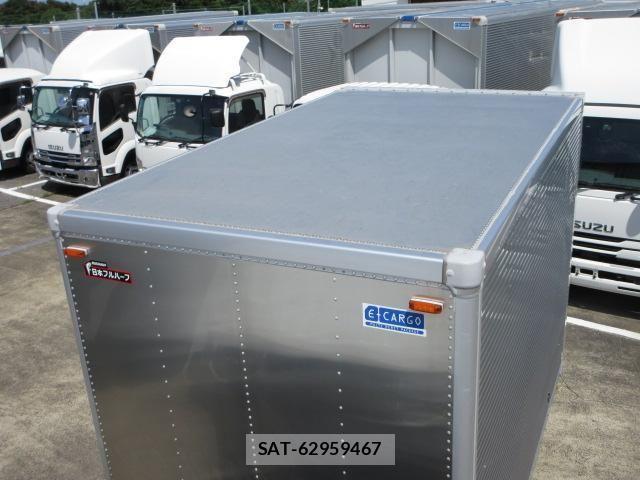 Isuzu ELF TRUCK 2023-09 8229772-11