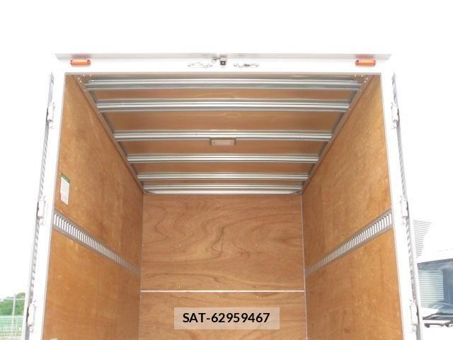 Isuzu ELF TRUCK 2023-09 8229772-23