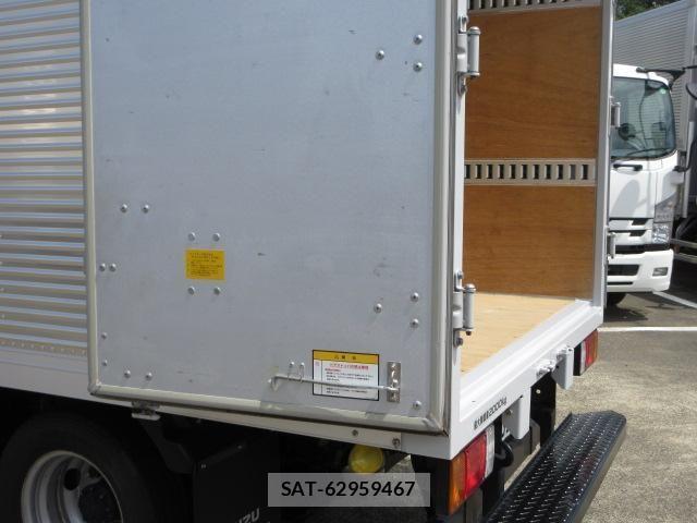 Isuzu ELF TRUCK 2023-09 8229772-28