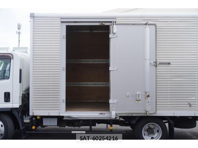 Isuzu ELF TRUCK 2019-03 8229793-17