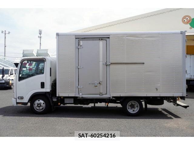 Isuzu ELF TRUCK 2019-03 8229793-2