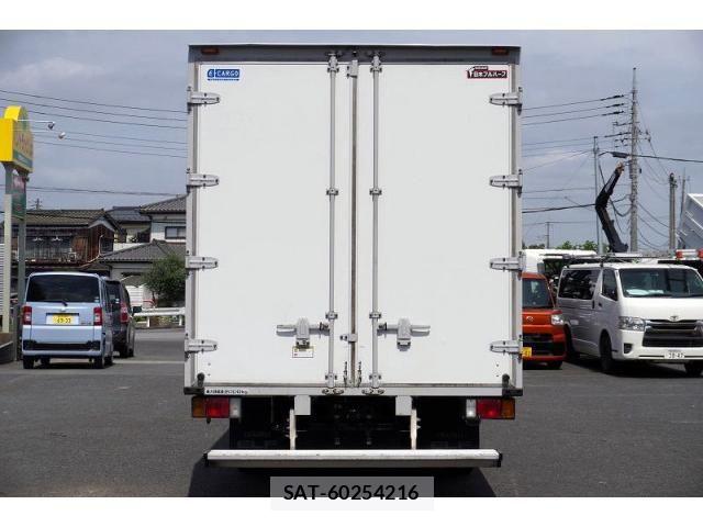 Isuzu ELF TRUCK 2019-03 8229793-3