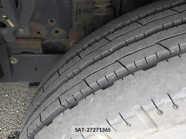 Isuzu ELF TRUCK 2018-09 8229790-12