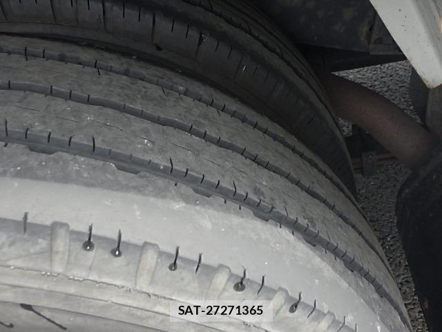 Isuzu ELF TRUCK 2018-09 8229790-13